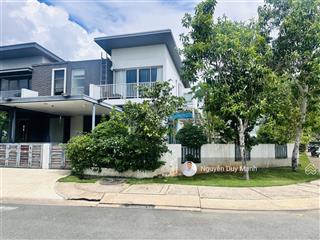 Bán góc biệt thự song lập zone 5 đảo swanbay ngay trung tâm giá 23tỷ/300m2 có sẵn sổ hồng