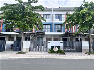 Bán căn liền kế 3 tầng view công viên kđt suncasa central giá 3tỷ270/100m2 bao sổ vị trí đẹp