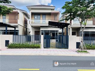 Bán gấp căn biệt thự đơn lập suncasa central đường dân chủ vsip ii bình dương 250m2 giá 6.3tỷ full
