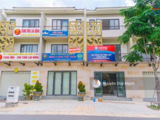 Bán căn shophouse mặt tiền trục chính vsip ii bình dương ,đường 22m view tttm 5.2ha giá 3.85/100m2