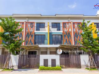 Hàng ngộp bán nhà 3 tầng liền kề view công viên kđt suncasa central vsip ii giá 3.3 tỷ/100m2 bao sổ