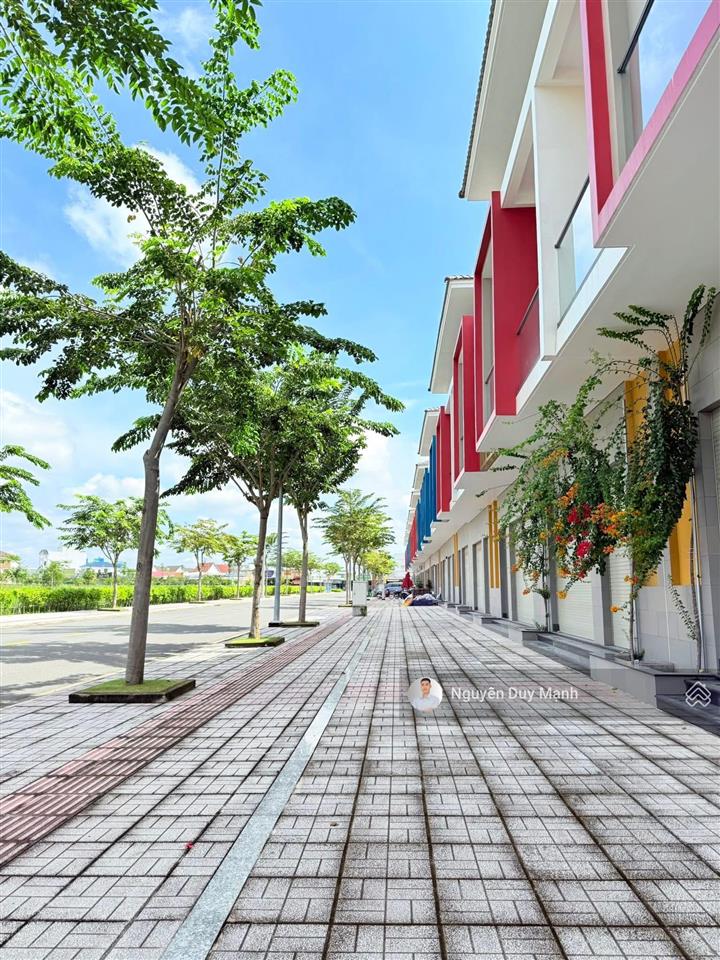 Bán shophouse 7mx24m kđt sun casa central đường dân chủ vsip ii giá đầu tư 5,5tỷ/168m2 vat