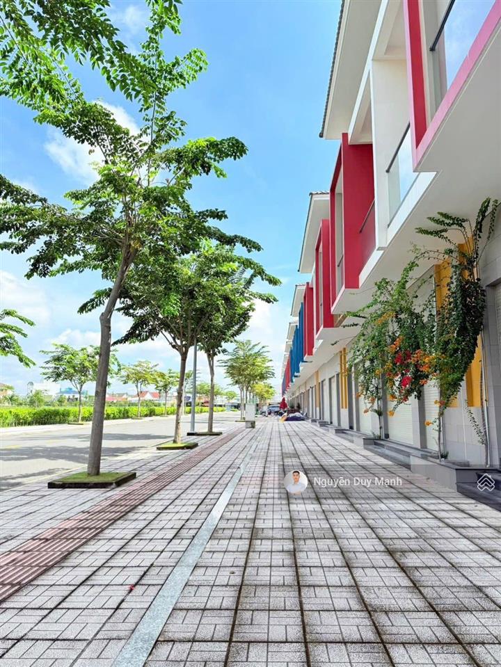 Bán shophouse 7mx24m kđt sun casa central đường dân chủ vsip ii giá đầu tư 5,5tỷ/168m2 vat