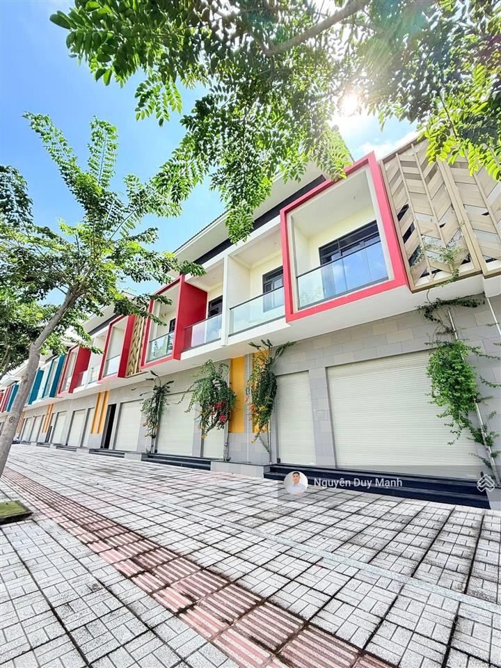 Duy nhất căn shophouse villa suncasa central vsip ii 7x24 đối diện tttm 5.2ha giá 5,55tỷ/168m2 full
