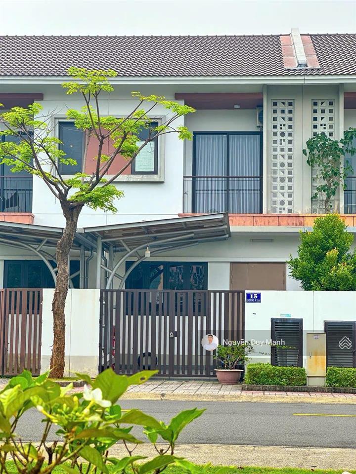 Nhà phố 2 tầng 5x20m tại kđt sun casa central  đường dân chủ kcn vsip 2 từ 2.8 tỷ sổ hồng sẵn