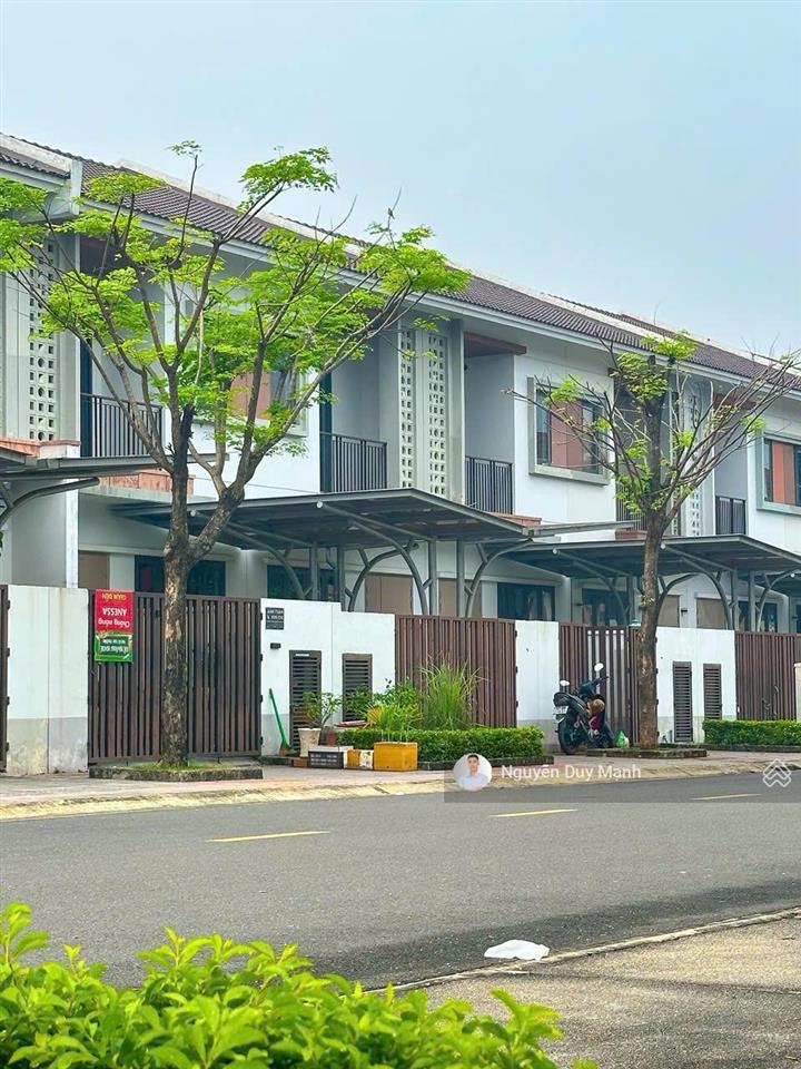 Nhà phố 2 tầng 5x20m tại kđt sun casa central  đường dân chủ kcn vsip 2 từ 2.8 tỷ sổ hồng sẵn