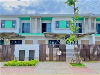 Nhà phố 2 tầng 5x20m tại kđt sun casa central  đường dân chủ kcn vsip 2 từ 2.8 tỷ sổ hồng sẵn