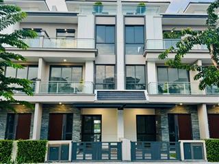 Bán nhà phố gladia khang điền khu compound 3 mặt giáp sông  0909 128 ***