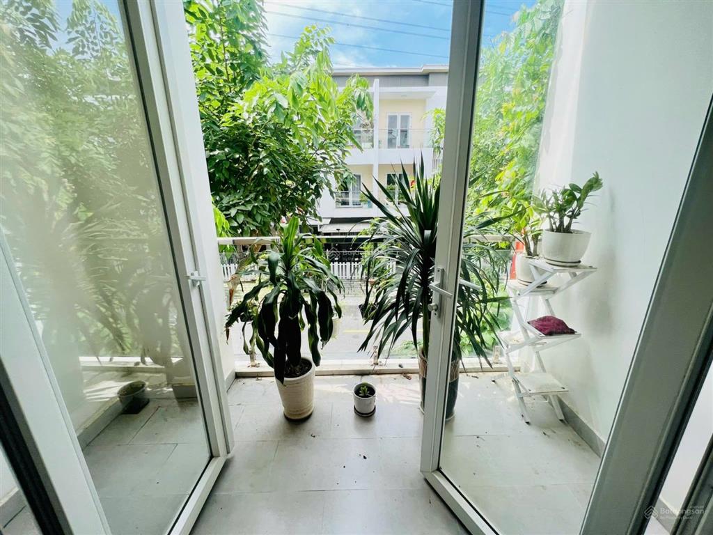 Chính chủ gửi bán nhà melosa, 5x16m, full nội thất, đẹp, mới, cứng cáp, giá 9.7 tỷ, sổ hồng