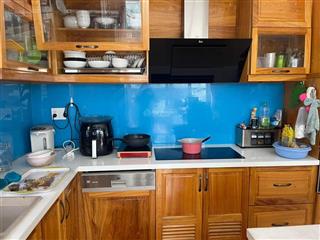 Bán bt sân vườn, 8x25m, nhà đầy đủ nội thất, giá 18,5 tỉ, sổ hồng
