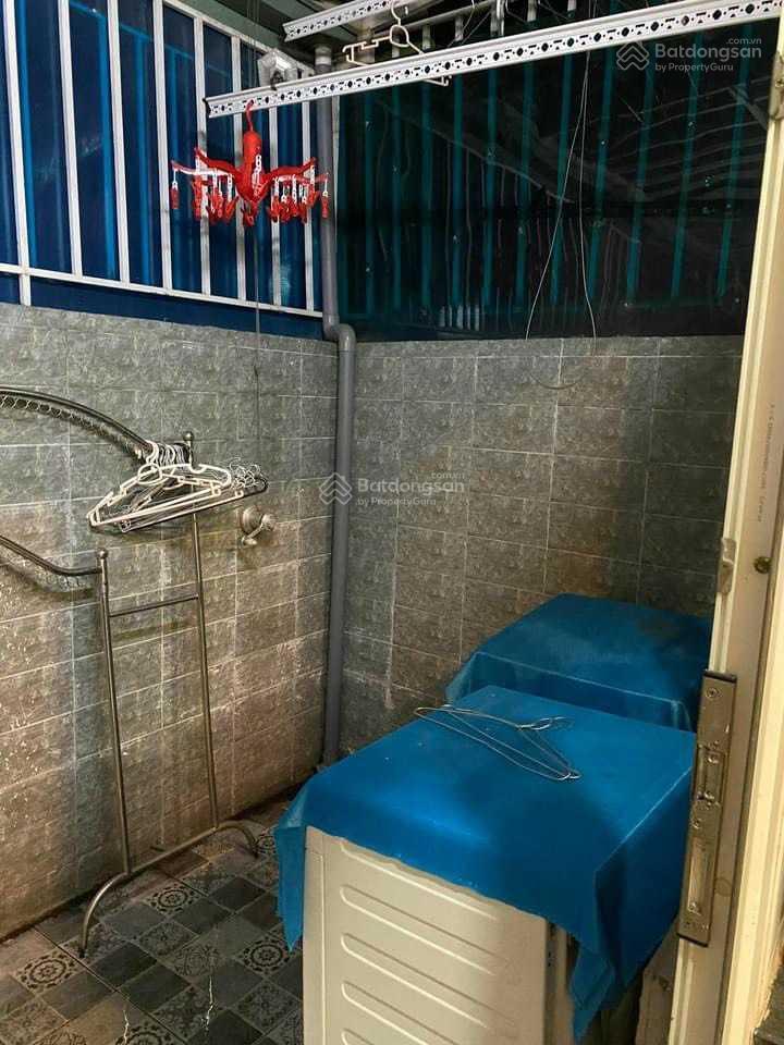 Cho thuê nhà mega village, 1 trệt 2 lầu full nội thất đẹp, 3pn, 3wc, giá 14tr/th, mới, nhà sẵn