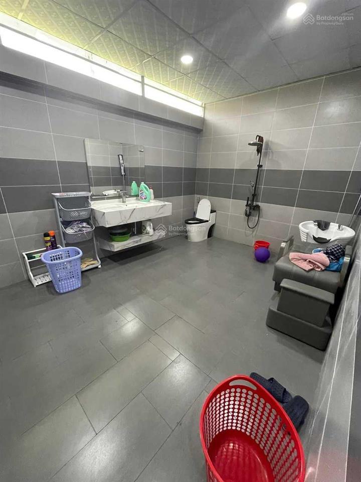 Chính chủ bán nhà rosita 5x20m, full nt đẹp, giá 8,5 tỉ, sổ hồng riêng, nhà mới