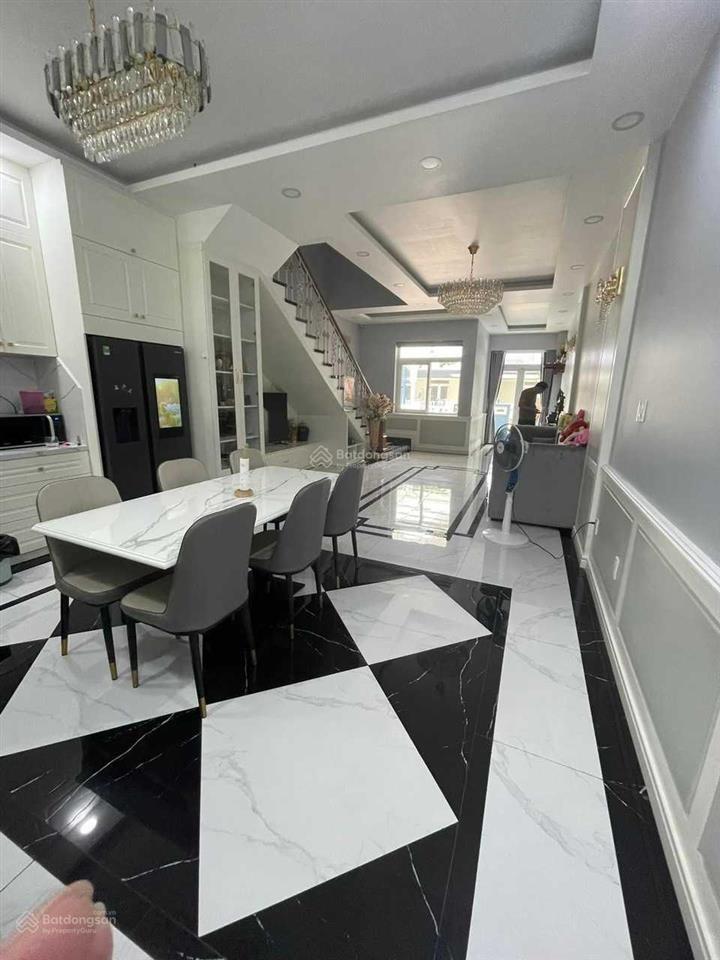 Chính chủ bán nhà rosita 5x20m, full nt đẹp, giá 8,5 tỉ, sổ hồng riêng, nhà mới