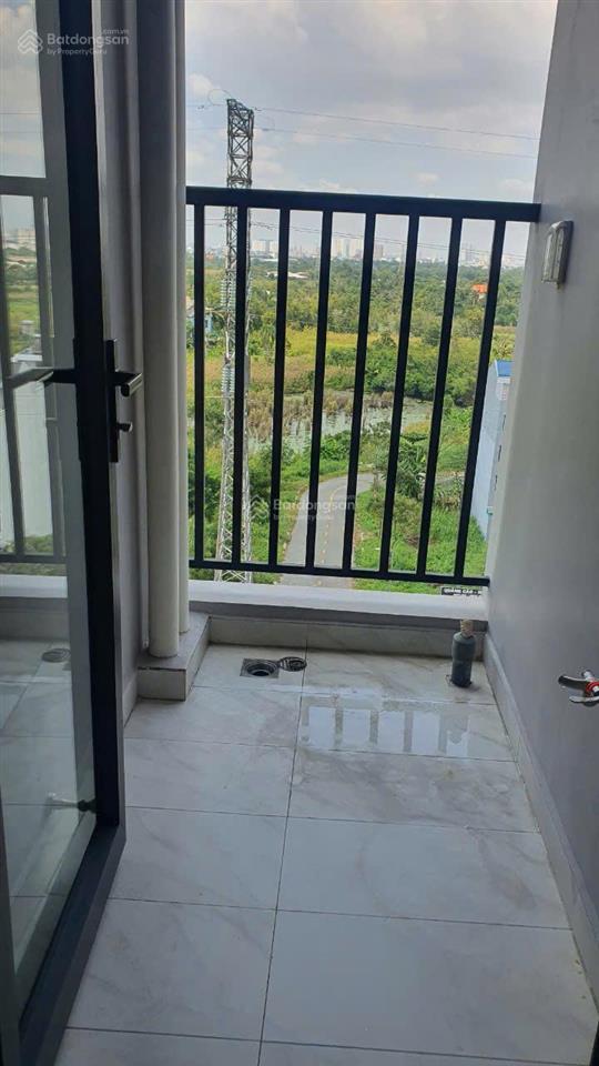 Cho thuê căn hộ lovera vista  khang điền, 3pn + 2wc, có nội thất giá 9 triệu/tháng