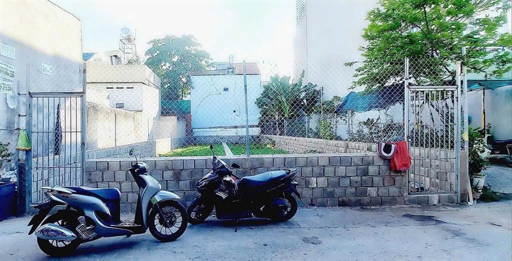 Bán 2 nền f0. phường tăng nhơn phú b, quận 9, tp thủ đức. 90m2 ( 4,2x21). giá 6.5 tỷ.