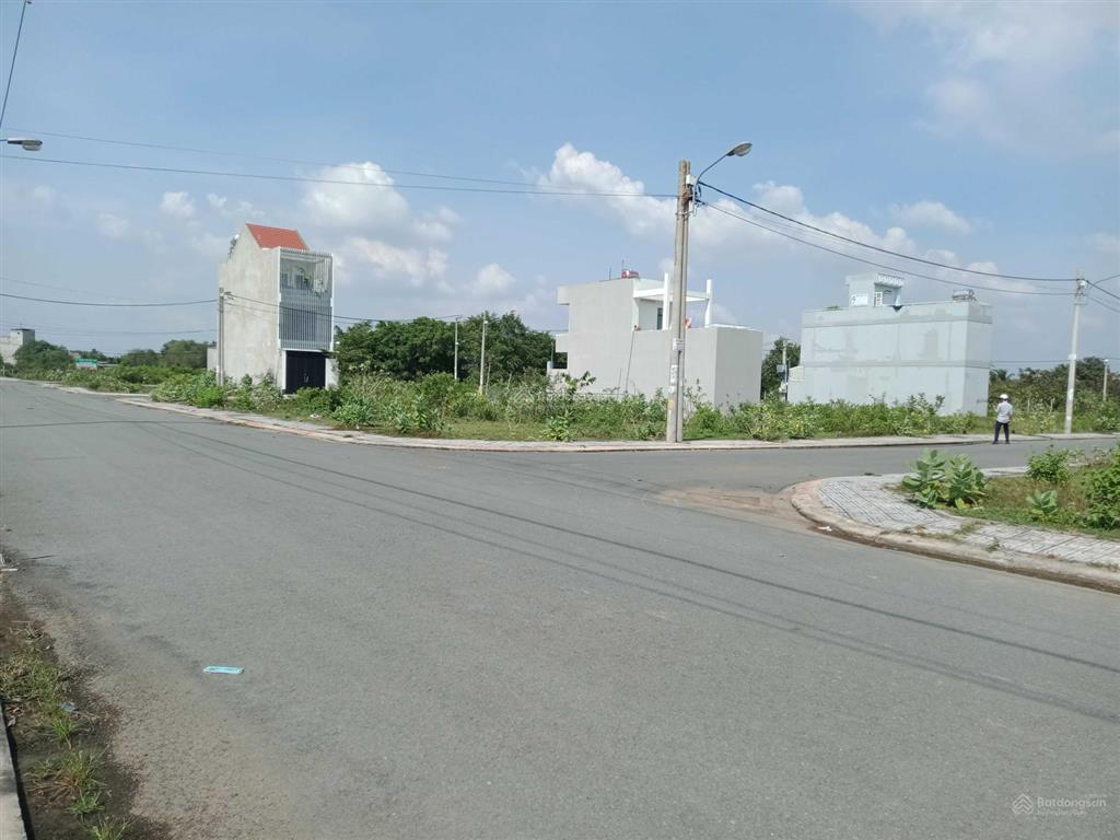Thanh lý gấp đất tại q9, ngay khu dân cư gần chợ giá chỉ 1,95 tỷ, shr, đường 9m 0934 652 ***