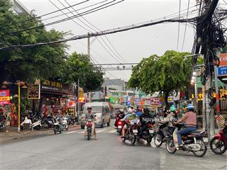 Bán nhà 3 tầng ngay mt đình phong phú. dt 20m*35m=700m2 thổ cư. giá bán 48 tỷ thương lượng.