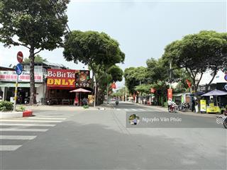 Chủ cần bán gấp biệt thự làng đại học, bình thọ, thủ đức. ngang 32m*50m=1600m2. giá rẻ 125 tỷ tl