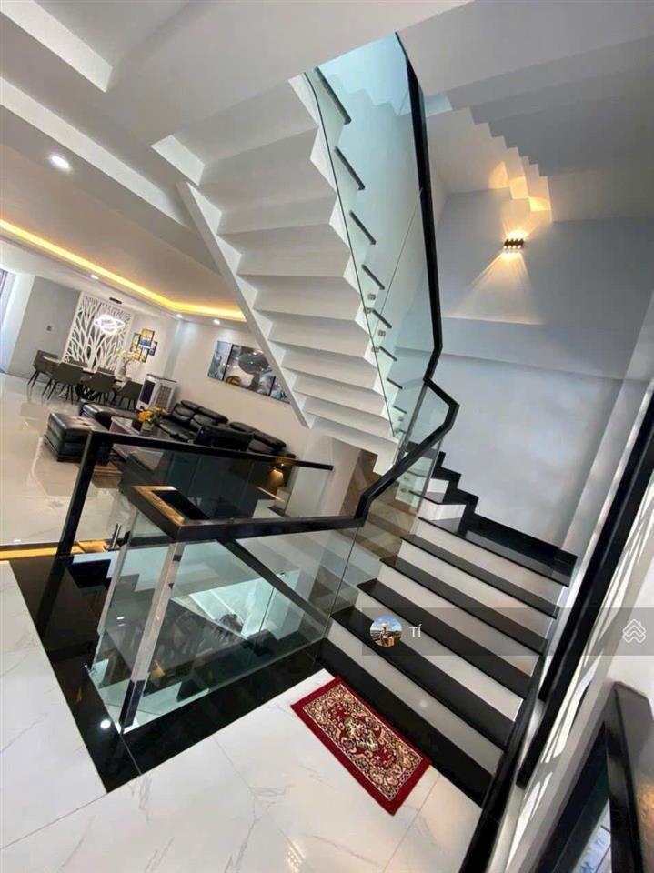 Nhà gần tô ký 6x26 trệt lửng 2l nhà mới đường 6m thông ngay đh giao thông sát cầu vượt quang trung