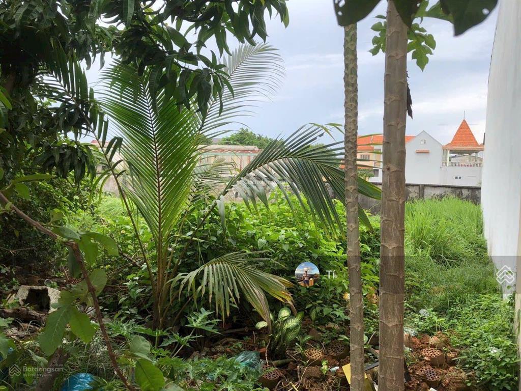 Bán lô đất 9x20m, full thổ cư 169m2, 1/ tô ký, tân xuân, hóc môn, hẻm 8m, giá 8.5 tỷ, cách q12 800m