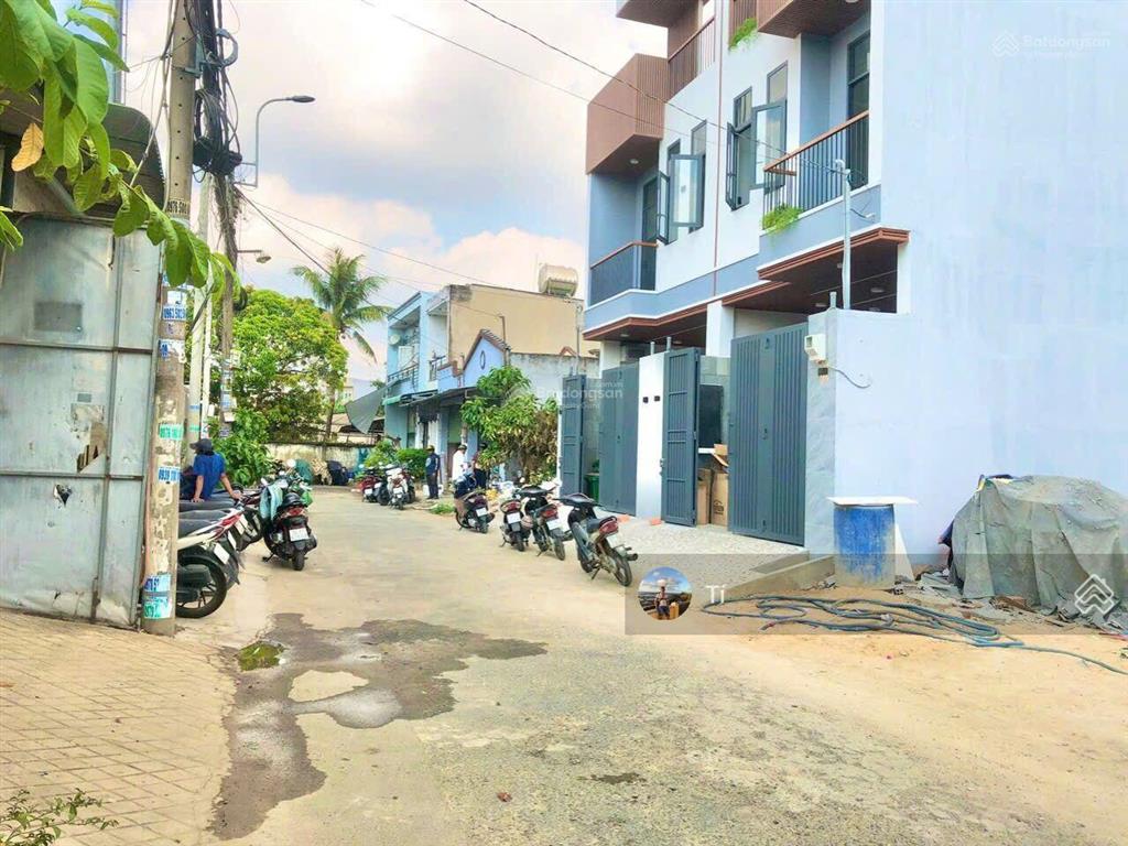 Bán lô đất 9x20m, full thổ cư 169m2, 1/ tô ký, tân xuân, hóc môn, hẻm 8m, giá 8.5 tỷ, cách q12 800m