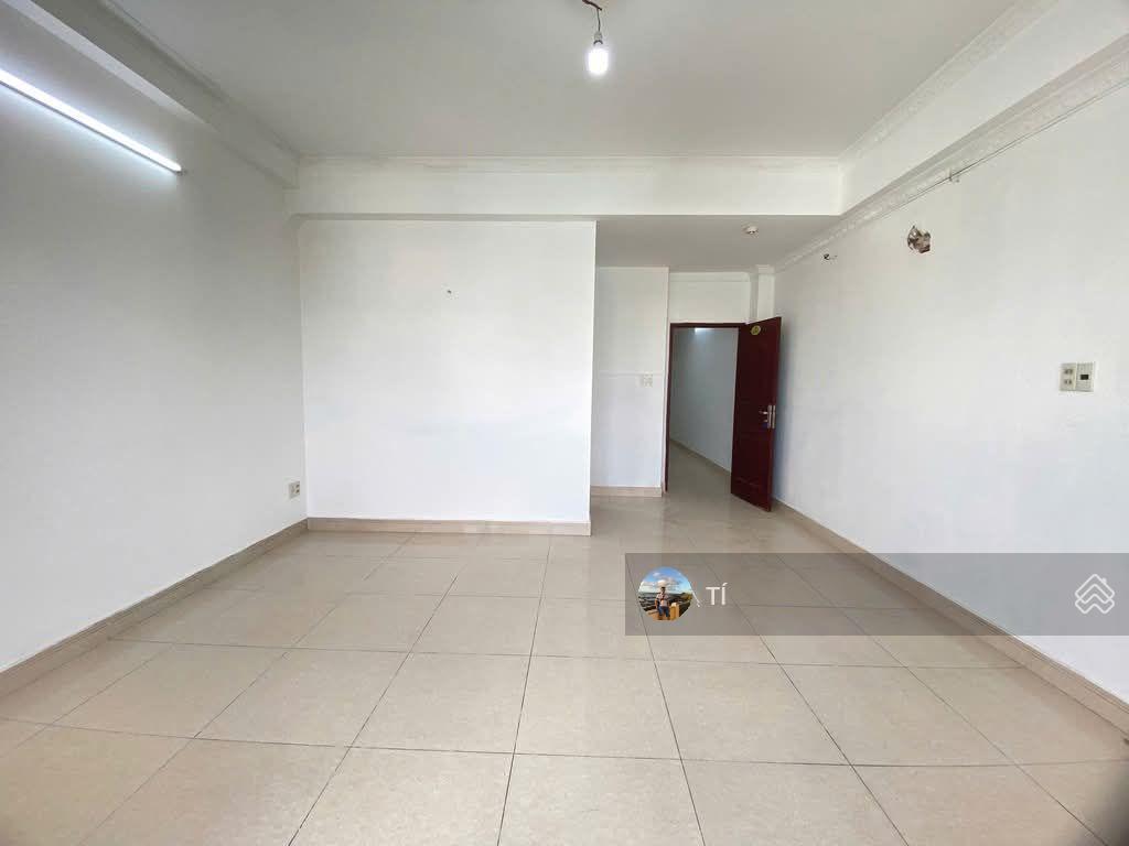 Mt nguyễn văn quá thu nhập 40tr/tháng dt 4,83x29m, trệt 4 lầu 20 phòng chdv giá 18.8 tỷ