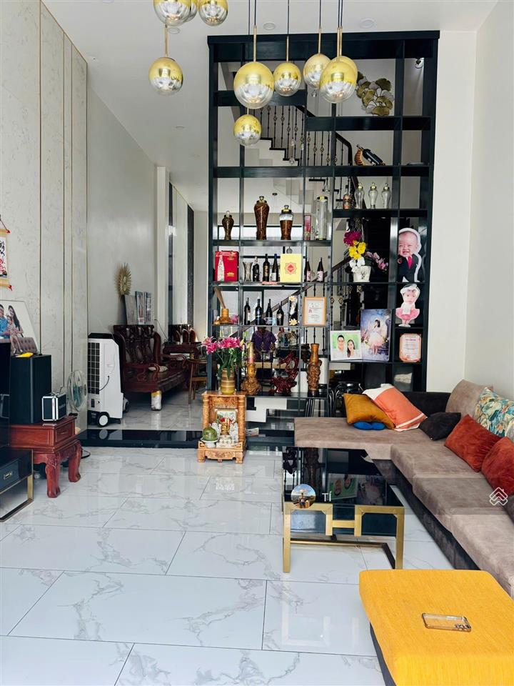 Bán nhà 5x20m, kdc an sương q12 trệt 3 lầu nội thất cao cấp giá 13.5 tỷ sổ riêng