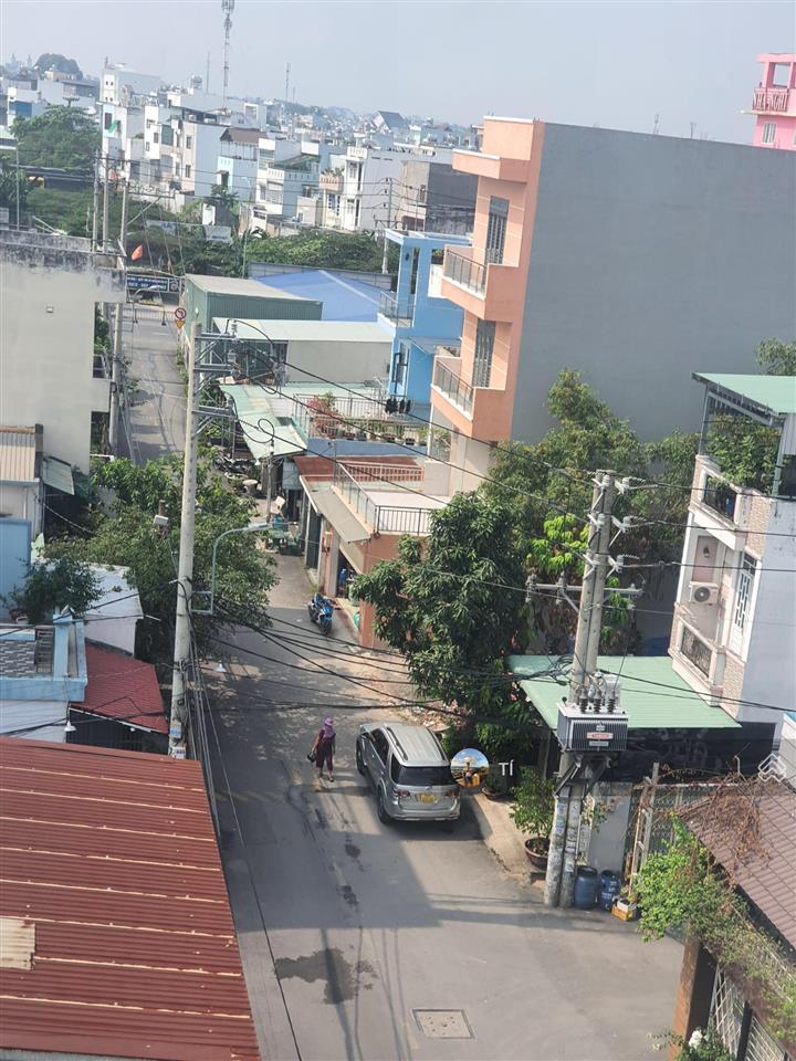 Mt nhánh tô ký sát q12, dt 8x22m, trệt lửng 4 lầu tiện chdv khách sạn vp cty giá 10.9 tỷ đường 8m