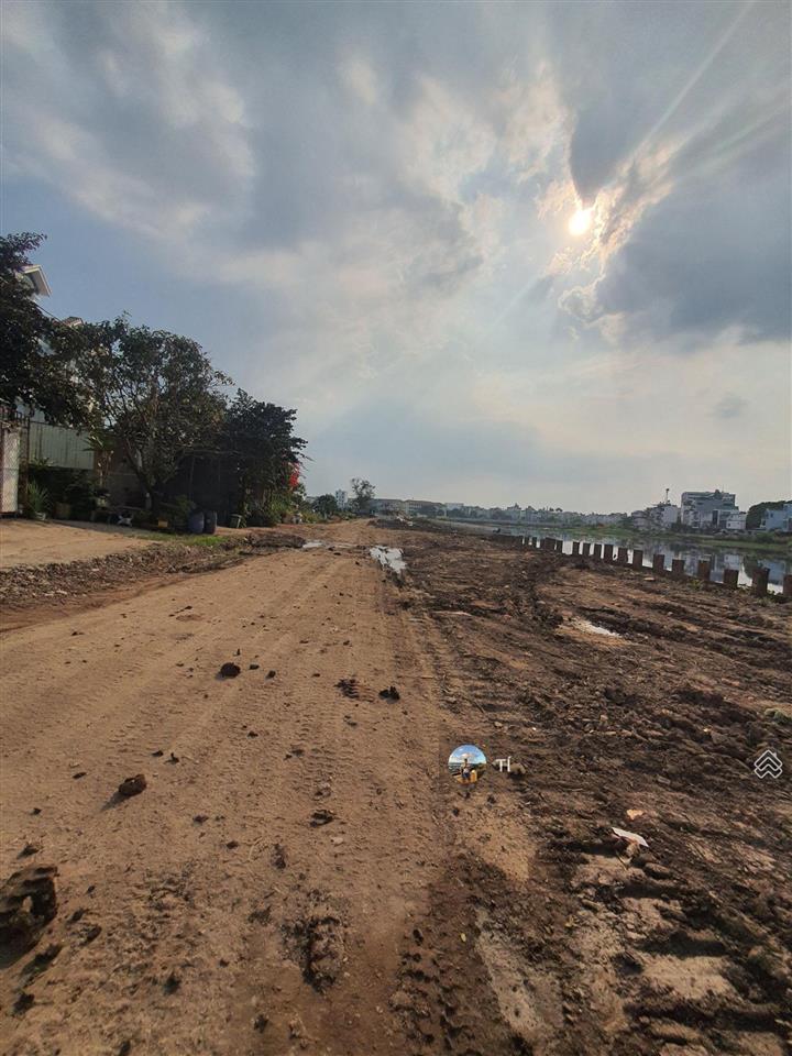 2 mặt tiền sông vàm thuật nhìn sang p6 gò vấp nguyễn văn dung dt 25x35 full 877m2 giá 79.5 tỷ