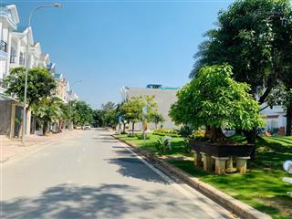 Ngộp bank cần bán gấp lô đất 85m2 centana trường lưu, quận 9 (cũ) giá ưu đãi