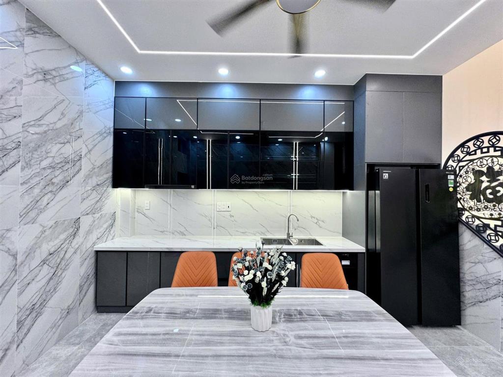 Nhà mới tân bình 4m x 18m 3 lầugần nhà ga t3 tân sơn nhất