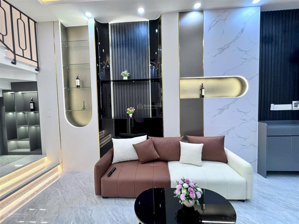 Nhà mới tân bình 4m x 18m 3 lầugần nhà ga t3 tân sơn nhất