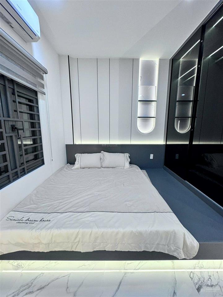 Nhà mới tân bình 4m x 18m 3 lầugần nhà ga t3 tân sơn nhất