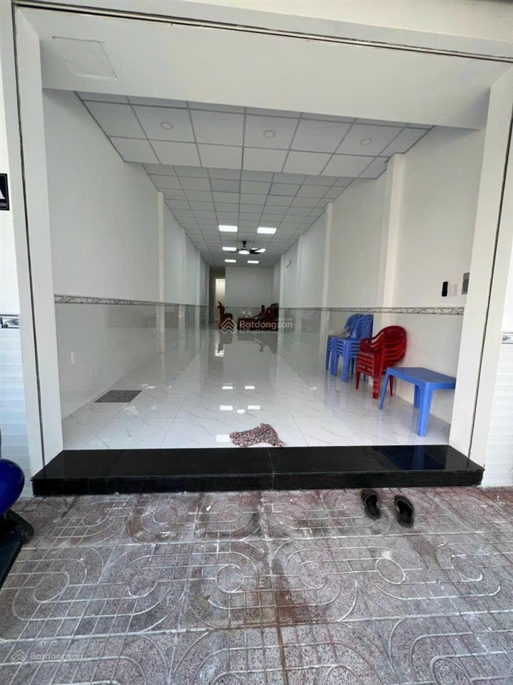 Kẹt tiền bán gấp căn nhà cấp 4 mặt tiền phạm văn bạch, căn 85m2, giá 9,5 tỷ,  0385 999 ***