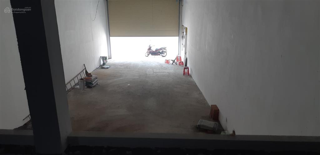 Cho thuê nhiều kho xưởng lớn nhỏ mt ql1a khu vực q12, dt 300m2