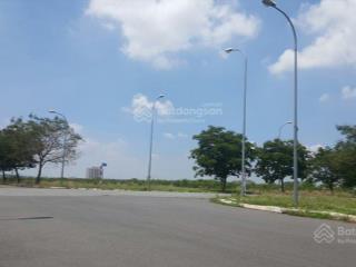 Bán nền nhà phố 147m2 đối diện trường học, giá 750 triệu tại sunflower city.