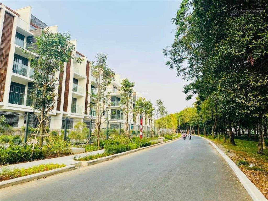Bán nhanh căn góc the glen 3 mặt tiền giá bán 36 tỷ 3 kí hợp đồng trực tiếp cđt trả chậm 3 năm
