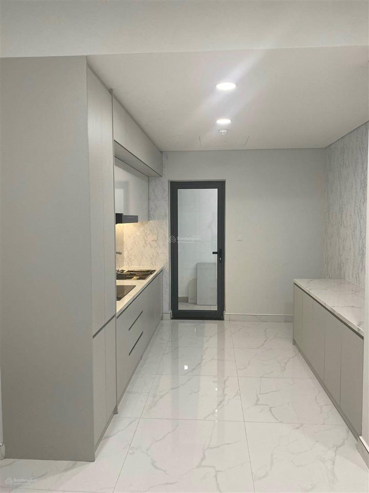 Bán căn hộ skylink villa diamond alnata xe hơi lên được tận nhà