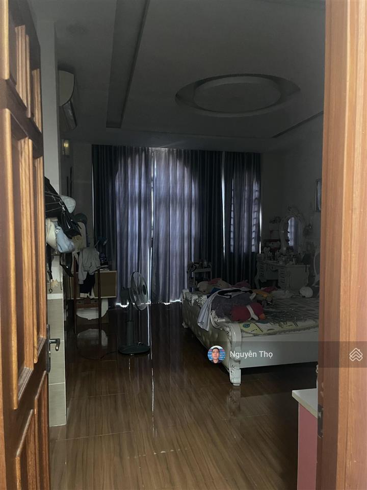 Bán nhà gần trường học lê lai p tây thạnh. dt 80m2 x 4 tầng. giá rẻ