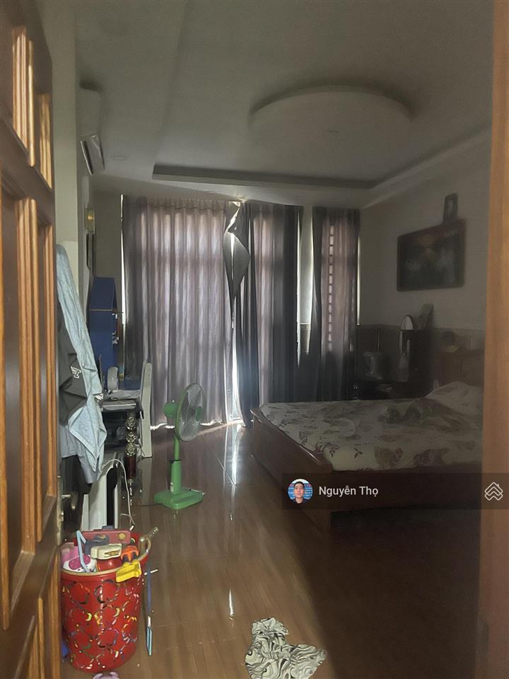 Bán nhà gần trường học lê lai p tây thạnh. dt 80m2 x 4 tầng. giá rẻ