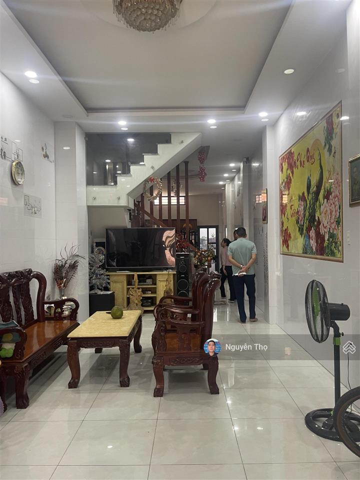 Bán nhà gần trường học lê lai p tây thạnh. dt 80m2 x 4 tầng. giá rẻ