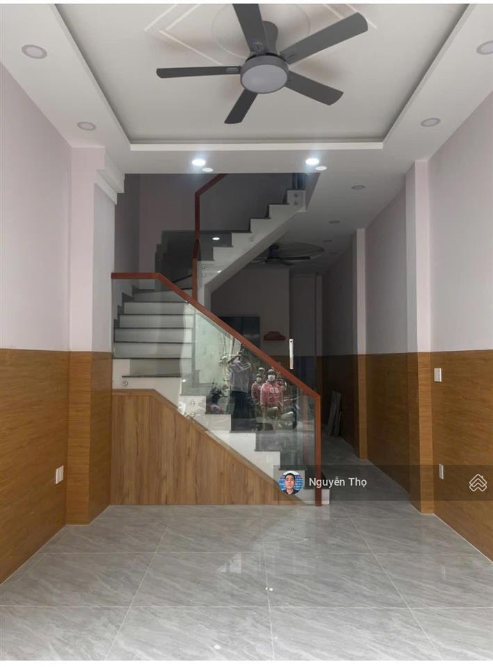 Bán nhà gần siêu thị big c trường chinh. dt. 45m2 x 3 tầng 4pn sân thượng.