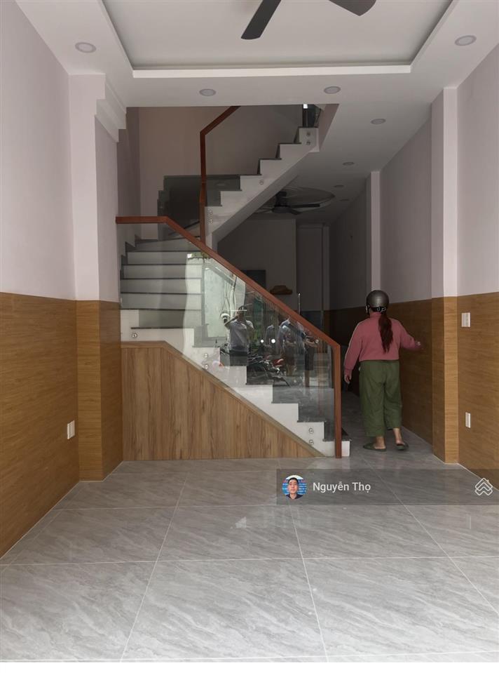 Bán nhà gần siêu thị big c trường chinh. dt. 45m2 x 3 tầng 4pn sân thượng.