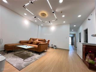 Mình chính chủ cần bán căn 2pn 2wc 78m2 oriental plaza. đầy đủ nội thất.  0909 846 ***