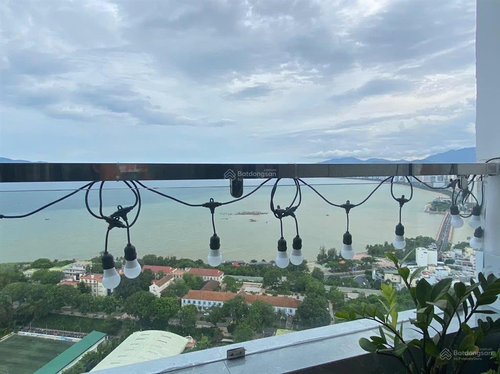 Bán căn hộ napoleon nha trang căn 03 tầng cao 77m2 nội thất xịn, view trực diện biển nha trang