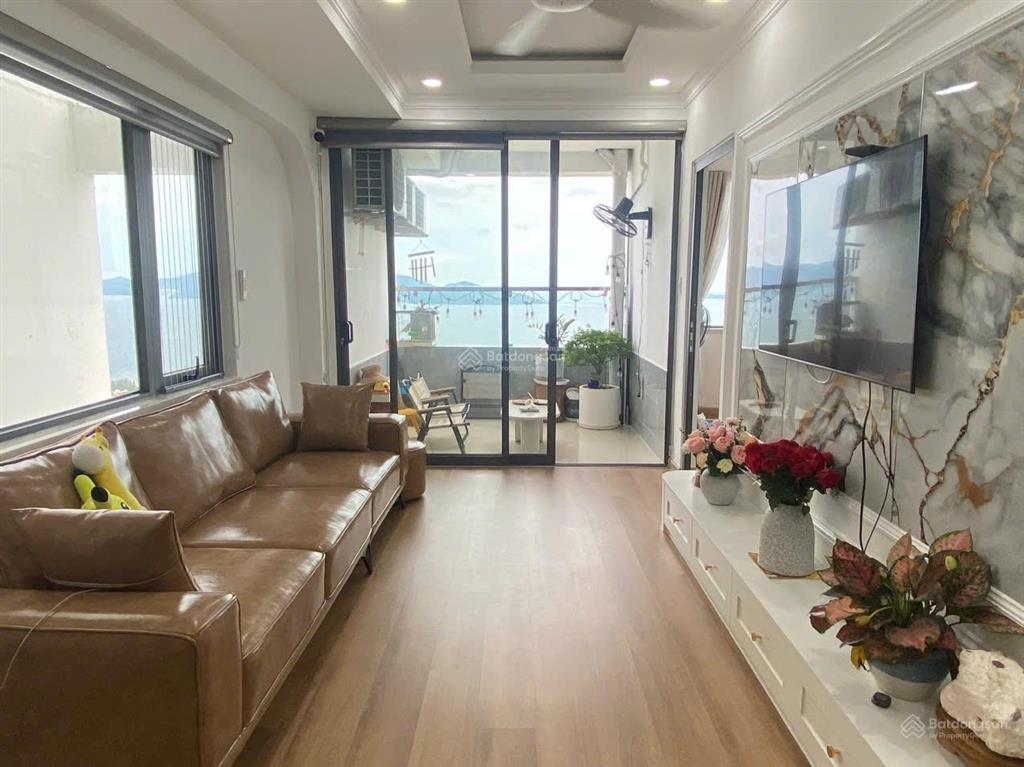 Bán căn hộ napoleon nha trang căn 03 tầng cao 77m2 nội thất xịn, view trực diện biển nha trang