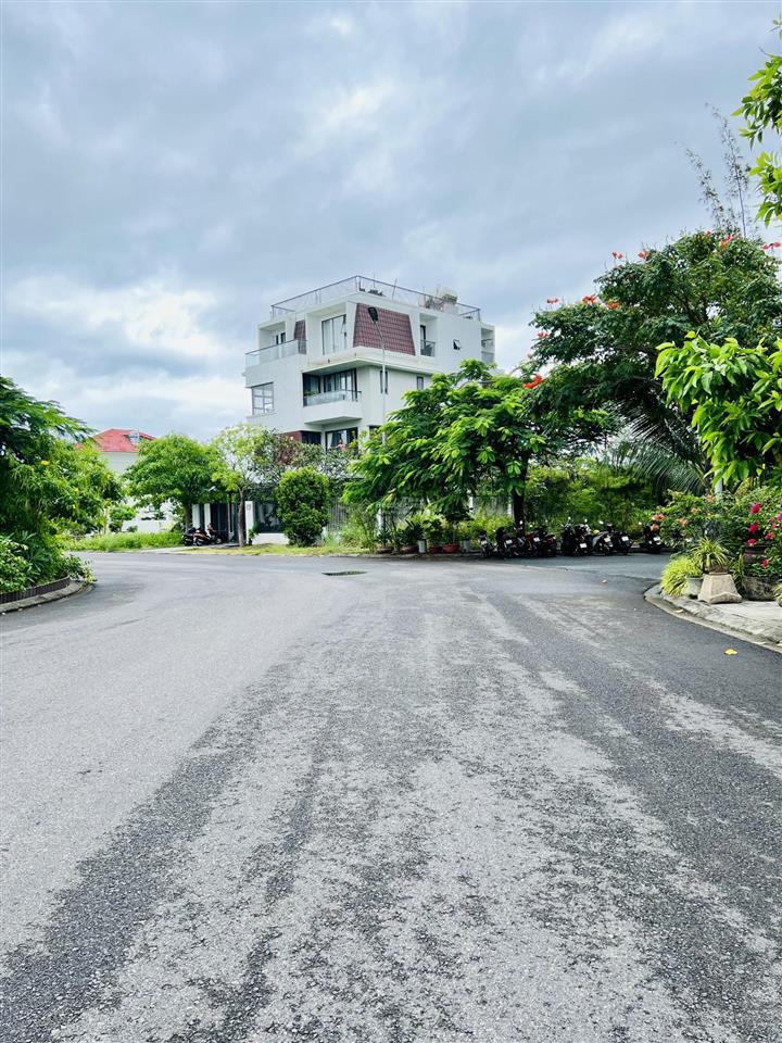 Bán lô đất góc tại kđt biển an viên, nha trang. 352.5m2, đường 21m, hướng bắc, 95tr/m2. 0868 674 ***