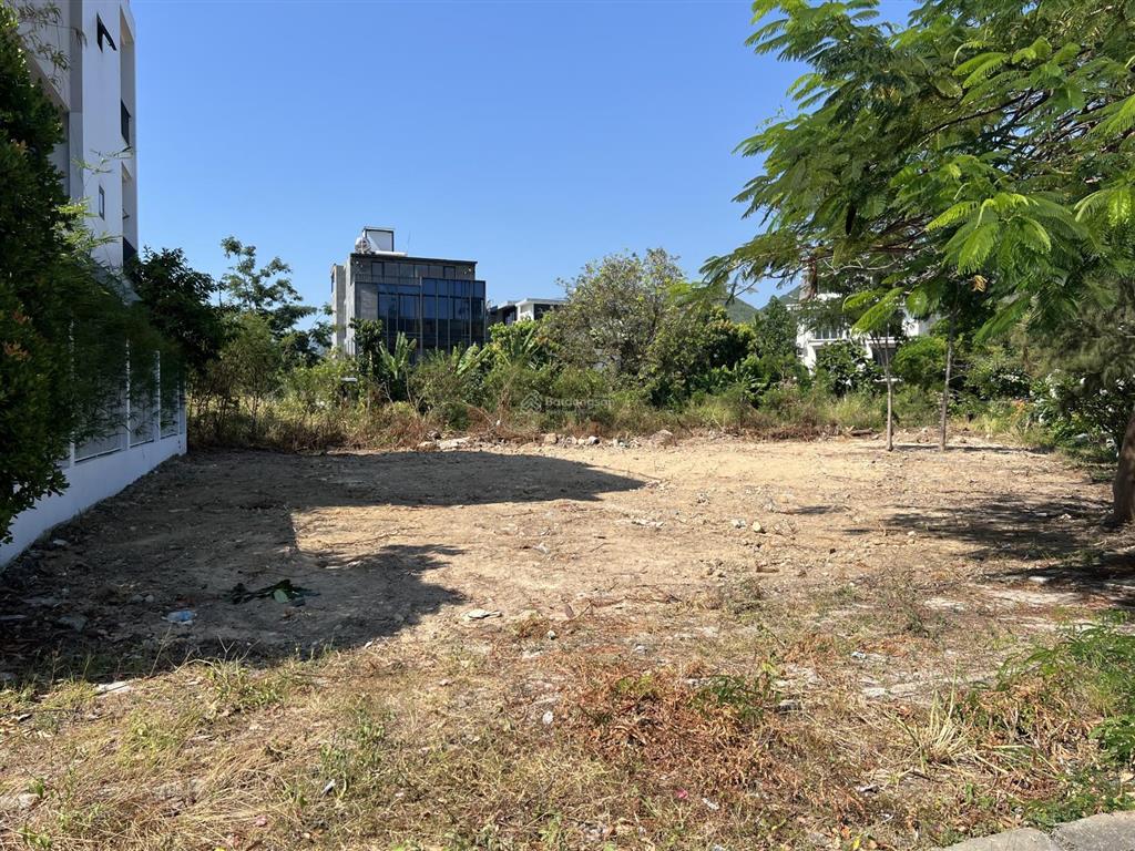 Bán lô đất góc 2 mặt tiền khu kim cương an viên, nha trang. 352.5m2, đường 21m, hướng bắc, 100tr/m2