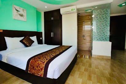 Bán khách sạn view biển trần phú, dã tượng, nha trang, 12 tầng, 33 phòng, giá 39 tỷ, đầy đủ pháp lý