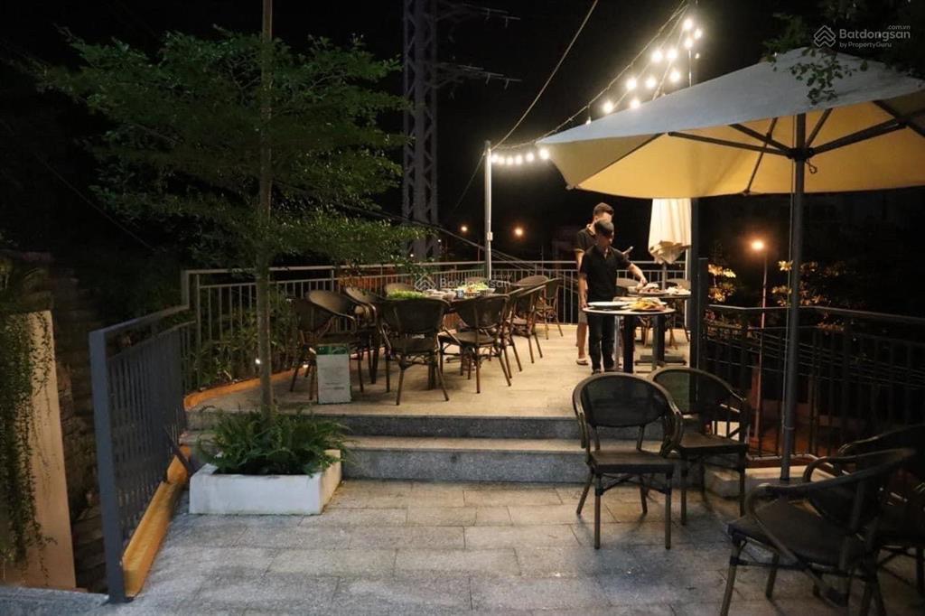 Bán khách sạn mặt tiền đường trần phú, nha trang. 290,6m2, 7 tầng 27 phòng, giá 38 tỷ. 0868 674 ***